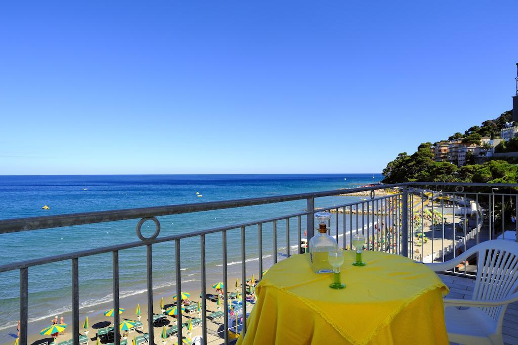 Hotel Bristol Laigueglia Eksteriør billede